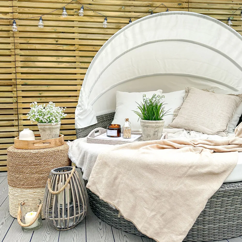 PE Rattan Garden Daybed Coffee Table Grey SYLT LUX