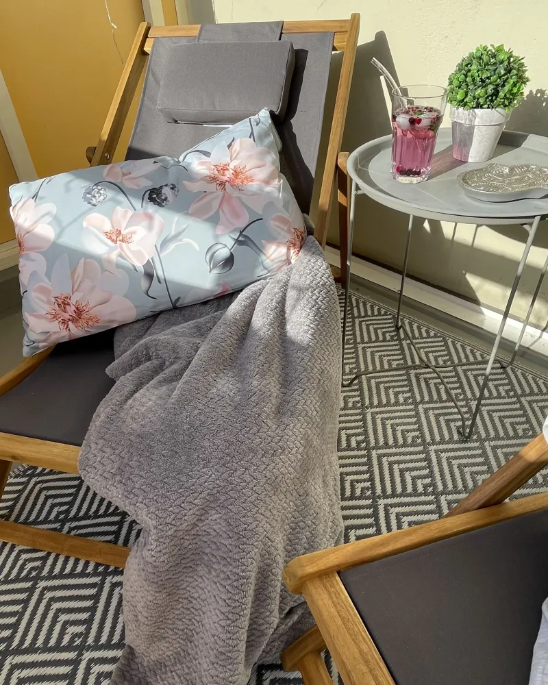 Set 2 Folding Deck Chairs and 2 Replacement Fabrics (Various Options) Light Wood AVELLINO