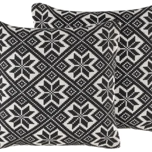 Conjunto de 2 almofadas preto e branco 45 x 45 cm BESKOZ com Detalhes em Metal