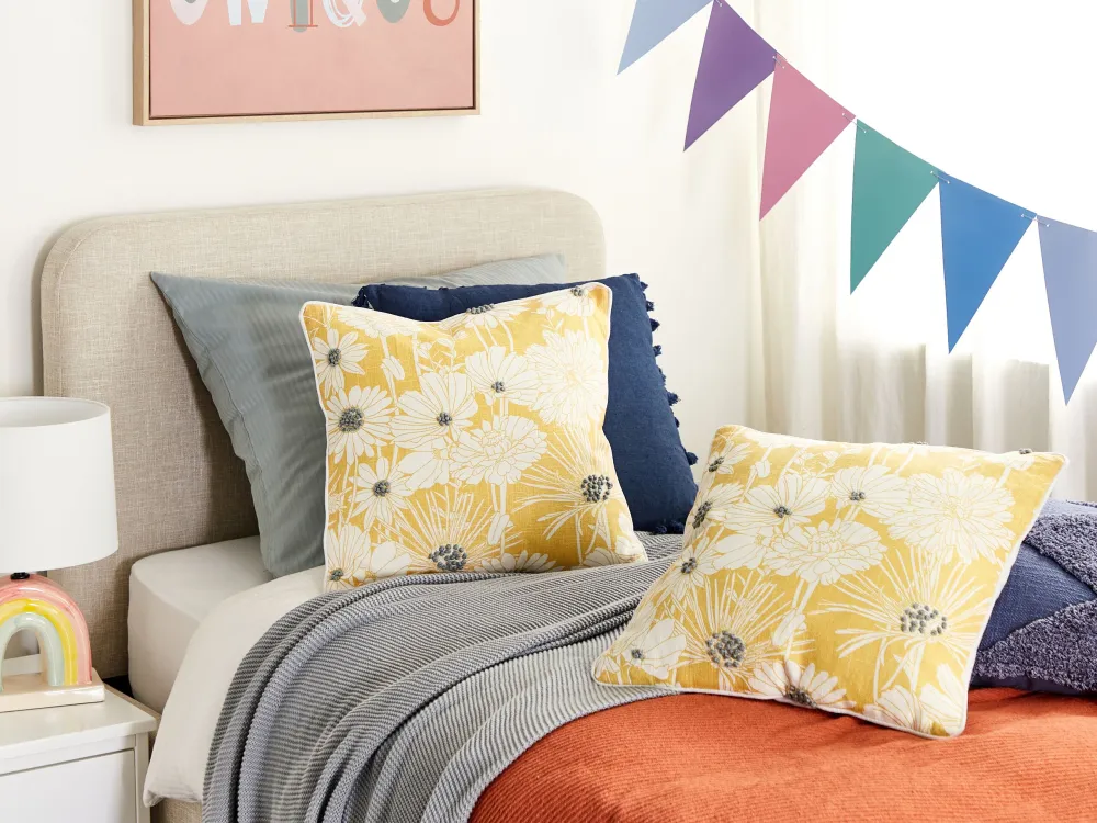 Set 2 Cotton Cushions Floral Print 45 x 45 cm Yellow SCIRPUS