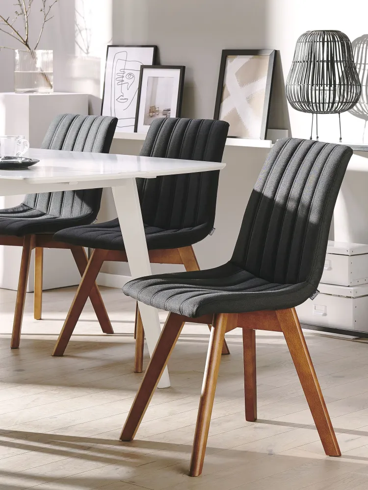 Conjunto de 2 cadeiras de jantar pretas CALGARY com Revestimento em Textilene