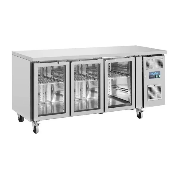 Geladeira de bancada Polar U Series 3 portas com portas de vidro, UA024