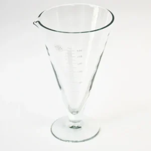 Copo forma cónica, com pé, 500ml